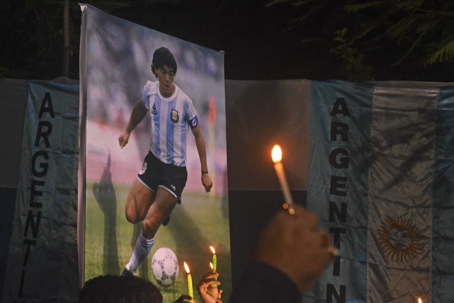Procès Maradona: sa fille dénonce une "mise en scène" autour de la convalescence de son père