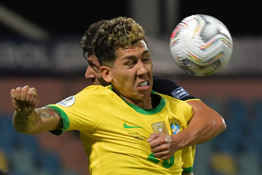  المهاجم البرازيلي روبرتو فيرمينو