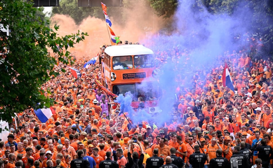 Euro-2024: le "bus orange", douzième homme de la sélection néerlandaise