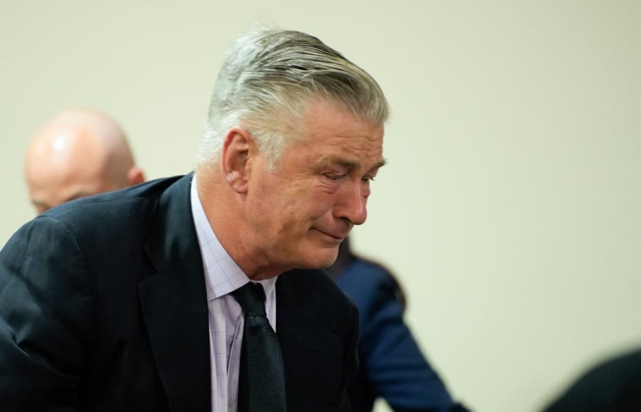 Le procès d'Alec Baldwin pour homicide involontaire annulé pour vice de procédure 
