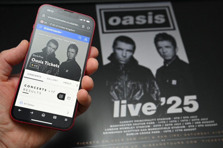 Frustrés par des pannes, les fans d'Oasis peinent à obtenir leur ticket