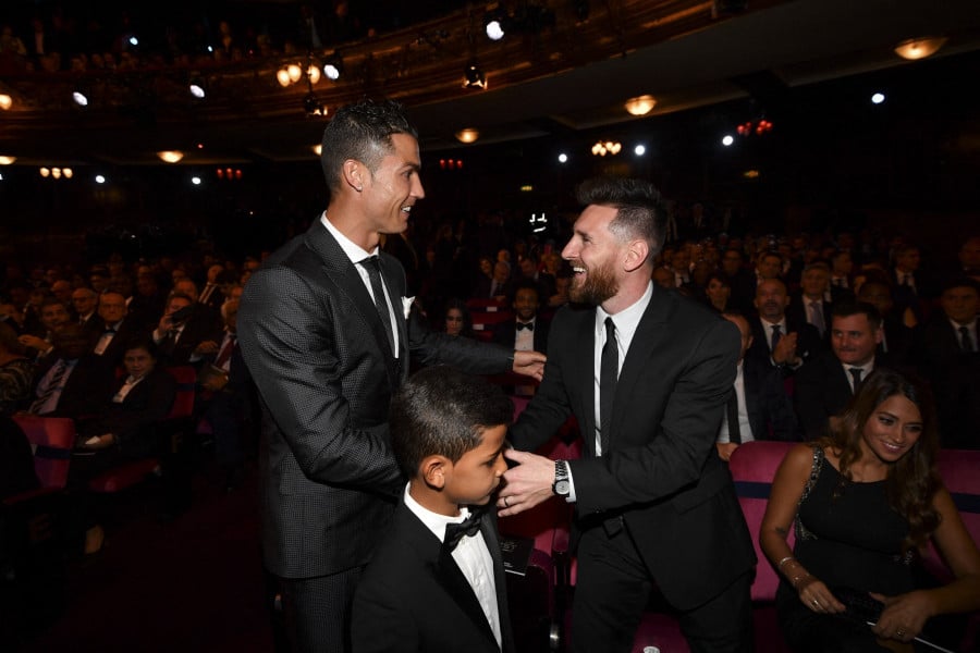 Espagnols et Madrilènes en force, Messi pas nommé pour le Ballon d'Or