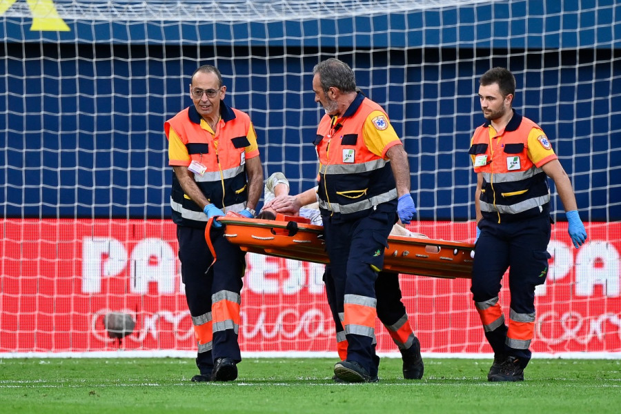 Le gardien du FC Barcelone Ter Stegen, gravement blessé à un genou, va être opéré