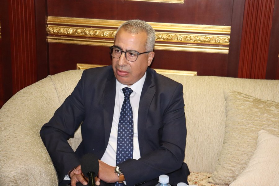 من هو رضوان الحسيني الذي عينه جلالة الملك سفيرا لدى جمهورية أندونيسيا