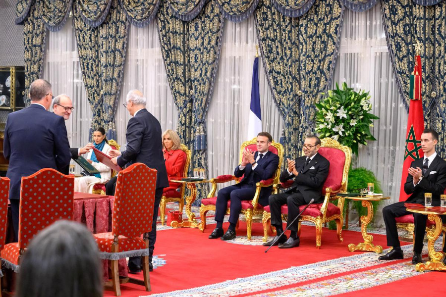 SM le Roi et Macron