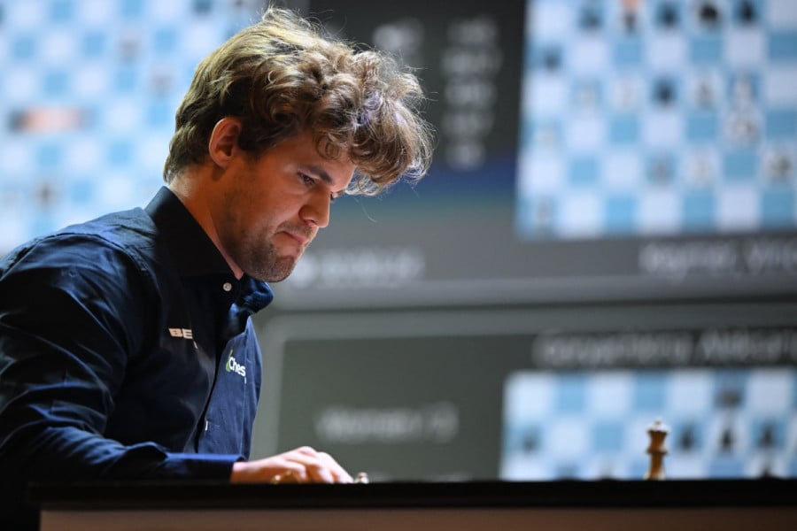Echecs: sanctionné pour avoir porté un jean, Magnus Carlsen se retire des championnats du monde