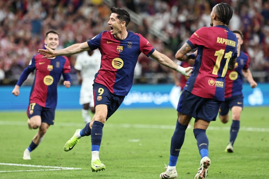 Le FC Barcelone remporte la Supercoupe d'Espagne en surclassant le Real Madrid