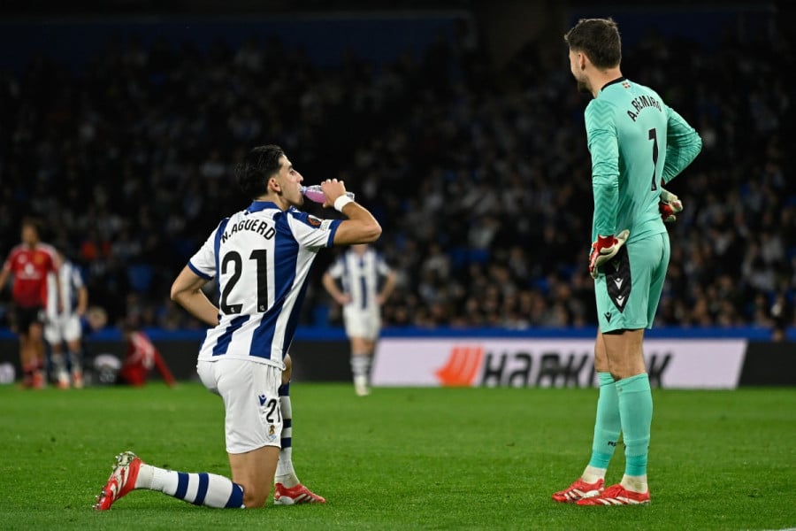 C3:  Mazraoui et Aguerd se quittent de bons amis et se donnent rendez-vous pour le retour