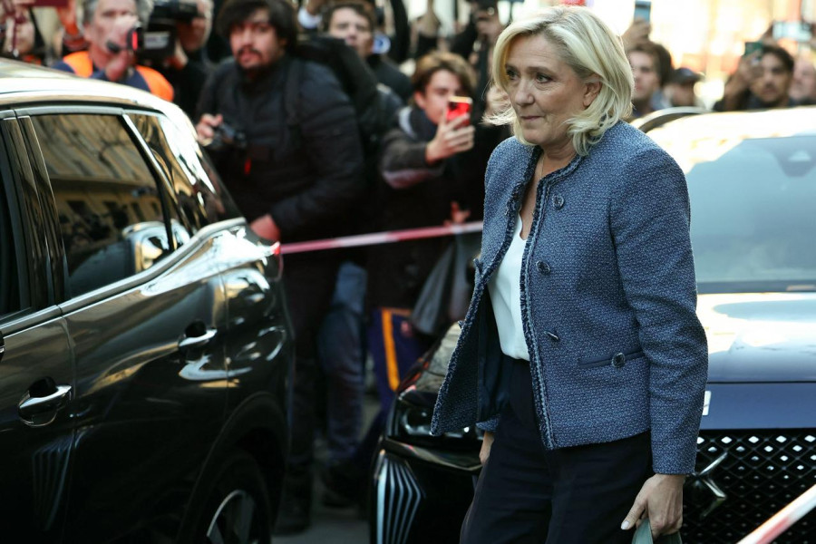 مارين لوبن   Marine Le Pen 