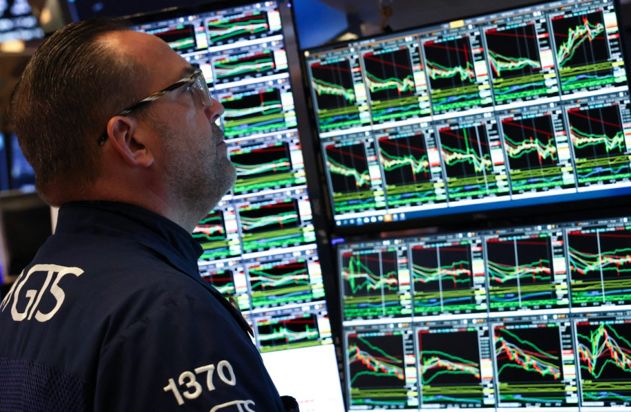 Panique boursière mondiale: pertes limitées à Wall Street