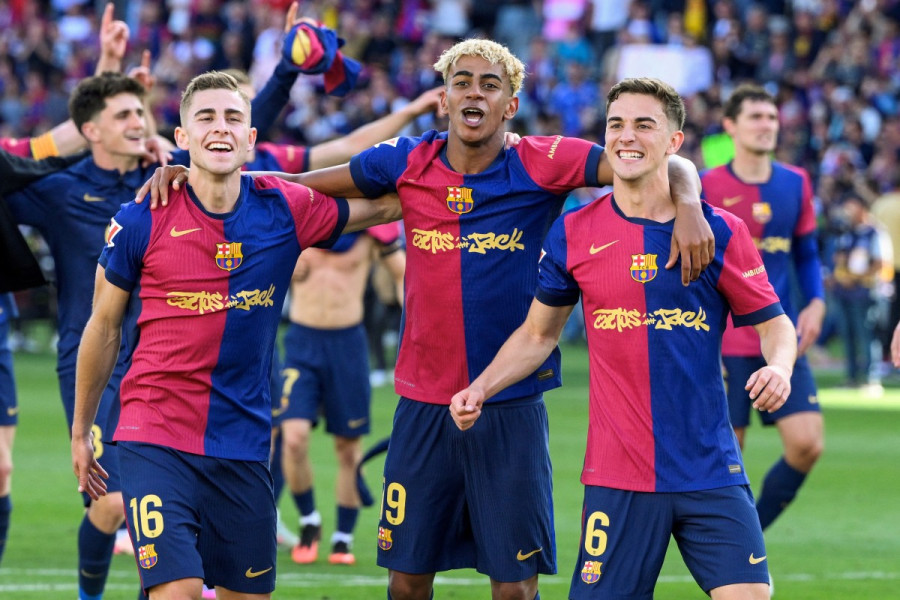 Espagne: le Barça résiste à un triplé de Mbappé et s'envole vers le titre