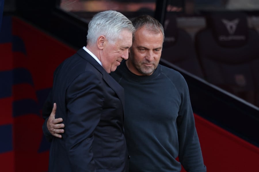 Le Barça doit "aussi apprendre à défendre", concède Flick après la victoire folle face au Real