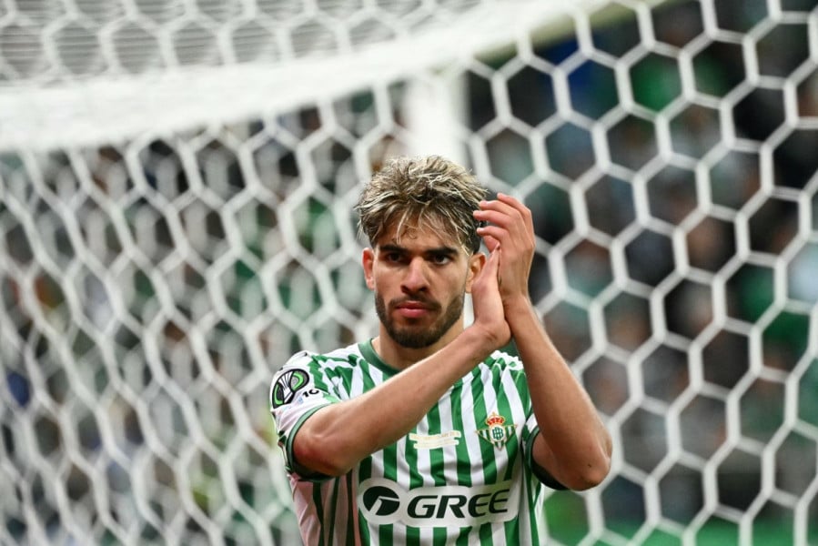 Betis: Ezzalzouli marque, Amrabat orchestre