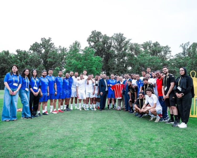 Mondial des clubs 2025: l’ambassadeur du Maroc aux États-Unis rend visite au Wydad 