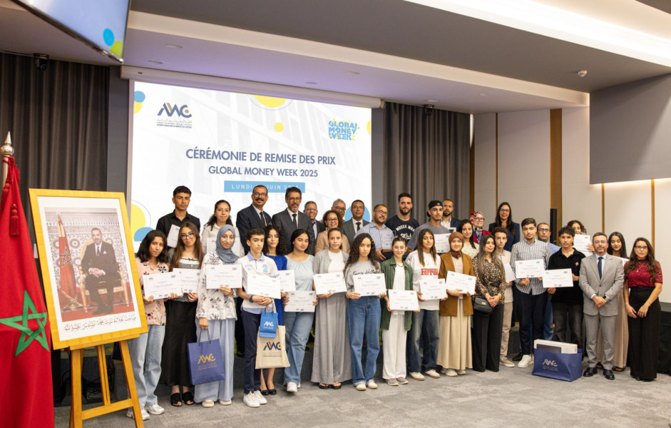 L’AMMC célèbre les lauréats de la compétition "Quiz Finance" et du concours de la bande dessinée