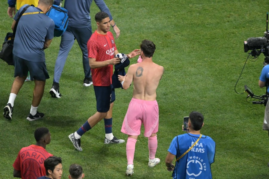Mondial des clubs: échange de maillots entre Hakimi et Messi après PSG–Inter Miami