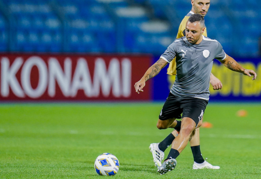 Foot : Cazorla rempile pour une saison supplémentaire à Oviedo, à 40 ans