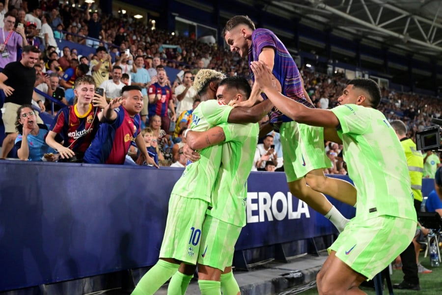 Espagne: le FC Barcelone signe une première remontada, l'Atlético n'y arrive pas