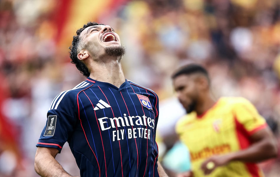 L'attaquant de l'Olympique Lyonnais Georges Mikautadze transféré à Villarreal