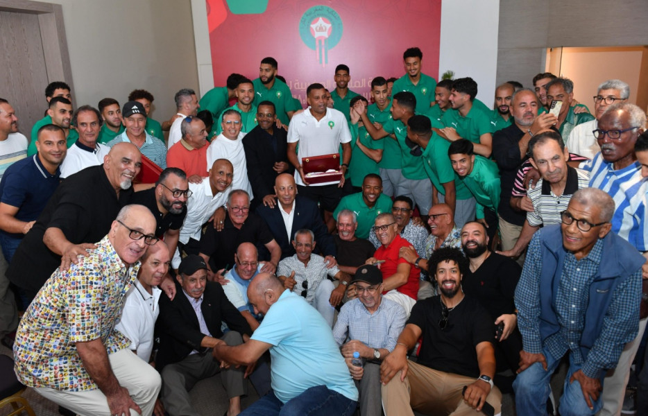 cérémonie en hommage aux anciennes gloires du Football national