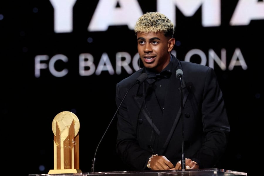 Ballon d'Or: Lamine Yamal remporte le trophée Kopa de meilleur jeune