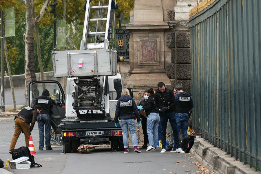Casse du musée du Louvre: mise en examen d'une suspecte, un autre remis en liberté 