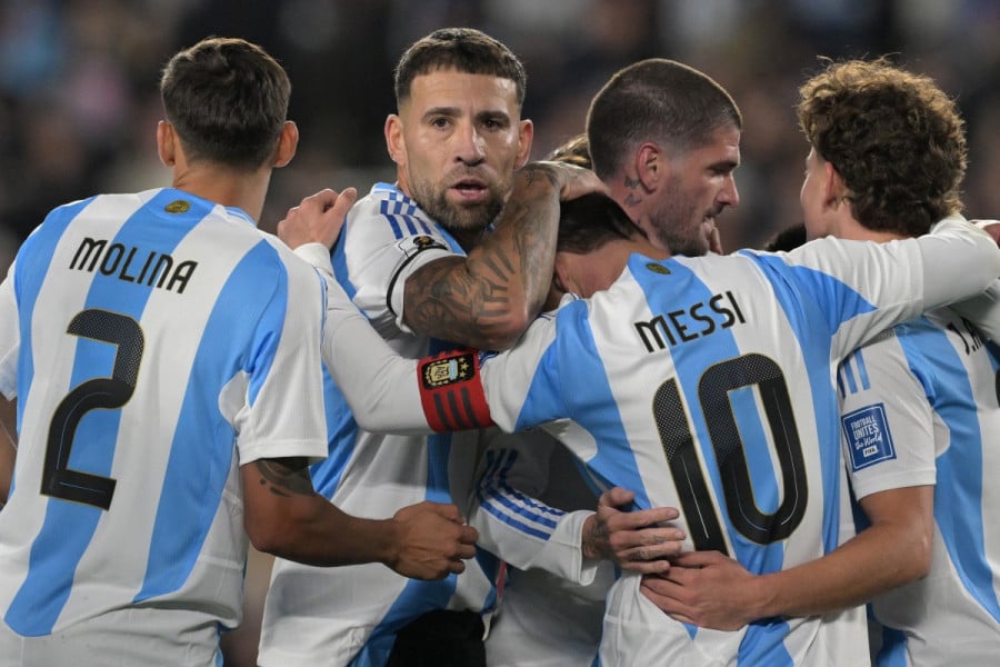 الأرجنتين تواجه أنغولا وديا