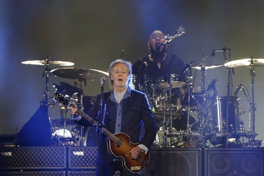 Paul McCartney sort un morceau silencieux pour s'opposer à un projet sur l'IA