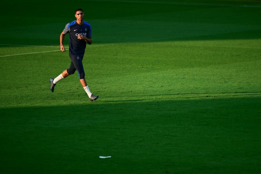 دوري أبطال أوروبا .. عودة حكيمي إلى قائمة سان جرمان   