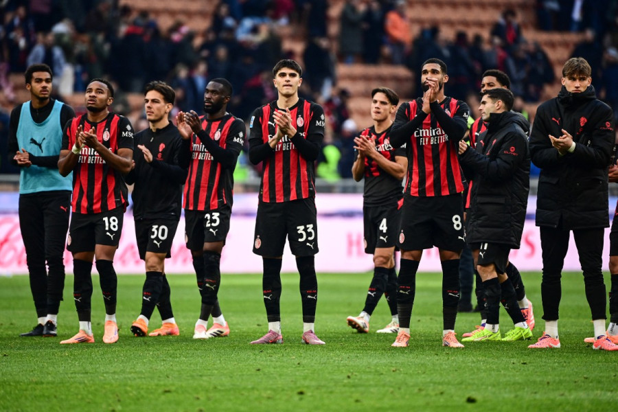 Italie: l'AC Milan passe seul en tête, Naples chute