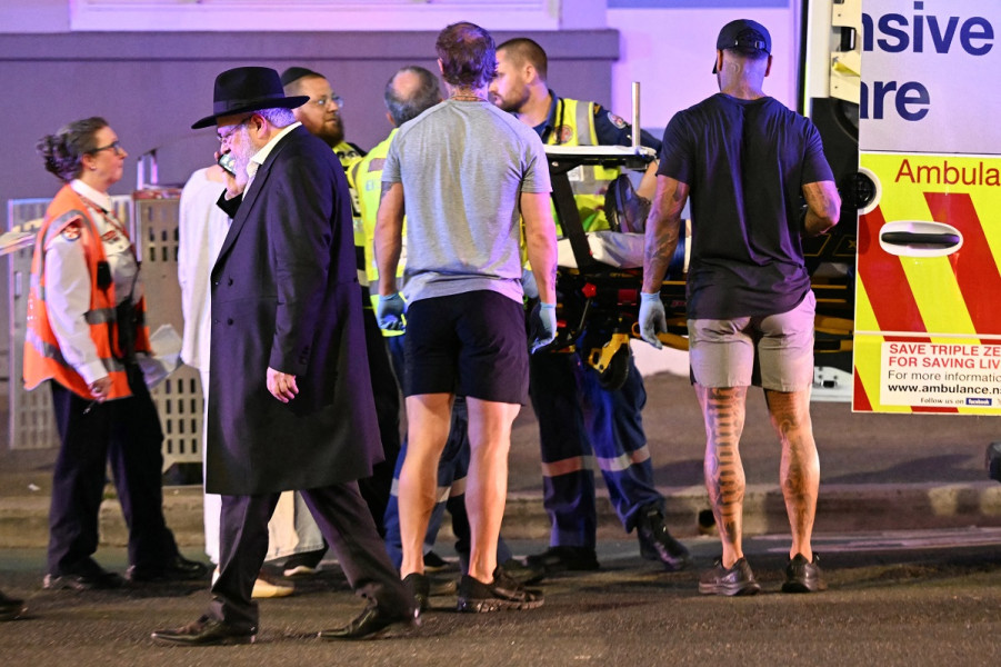 11 قتيلا بإطلاق نار أثناء إحياء عيد يهودي في أشهر شواطئ أستراليا