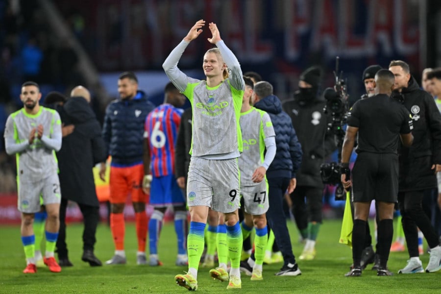 Foot: Manchester City surclasse Palace (3-0) et suit le rythme d'Arsenal