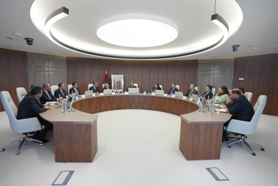 Le Chef du gouvernement préside une réunion de présentation du Plan stratégique de la SONARGES