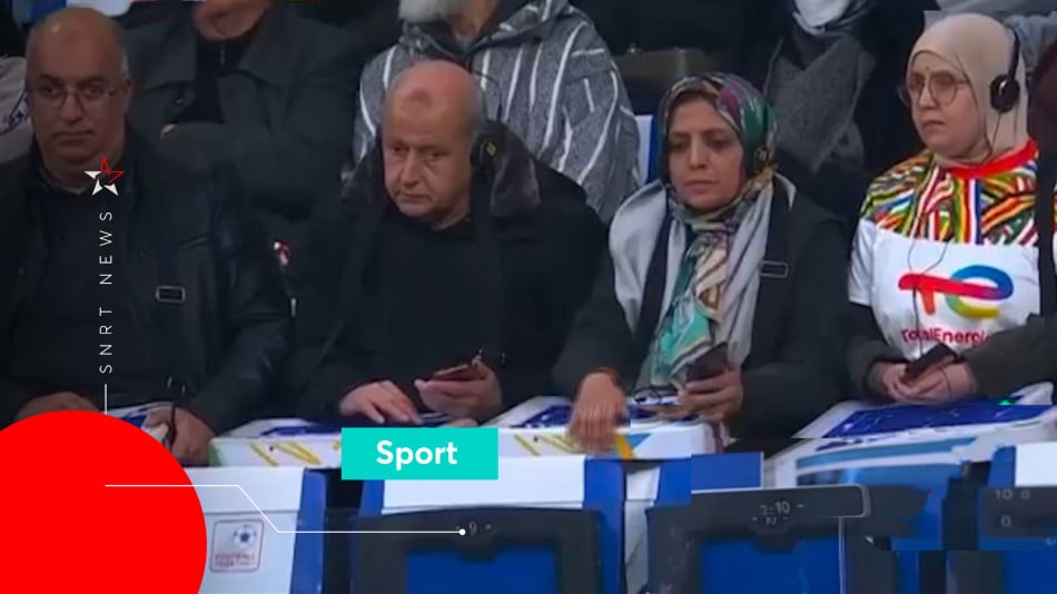 Personnes malvoyantes suivent les matchs de la CAN