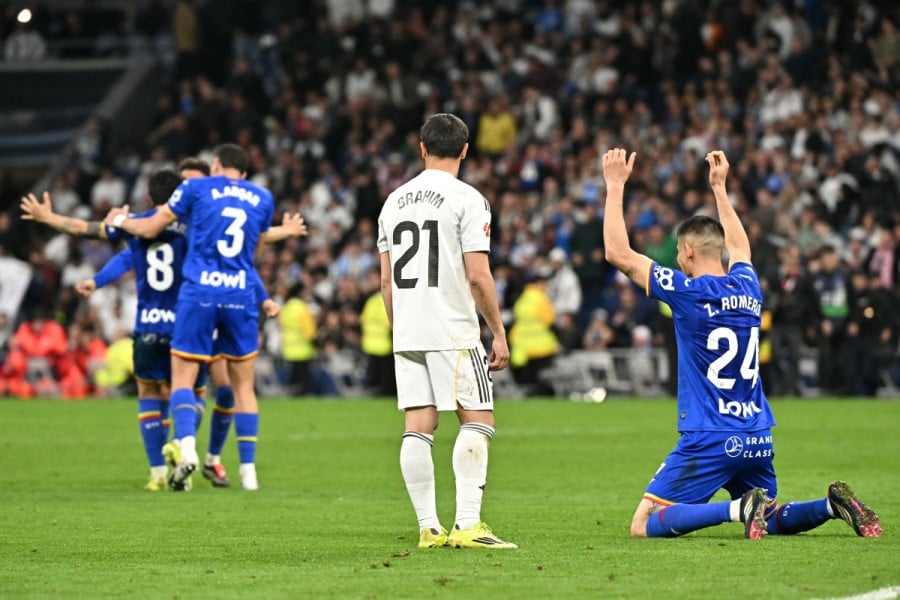 Espagne: sans Mbappé, le Real Madrid piégé par Getafe et distancé par le Barça