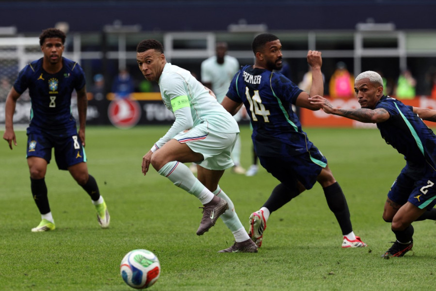 ديشان: "يجب دائما الاستمتاع بالفوز على البرازيل"