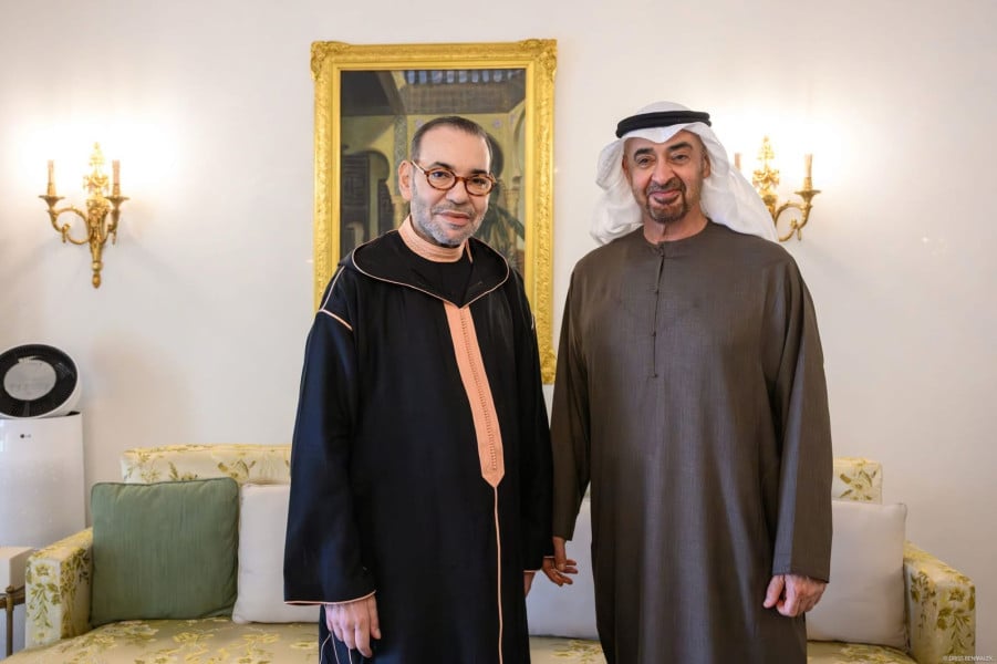 Son Altesse Cheikh Mohammed Ben Zayed Al-Nahyane reçoit Sa Majesté le Roi Mohammed VI à sa résidence à Rabat