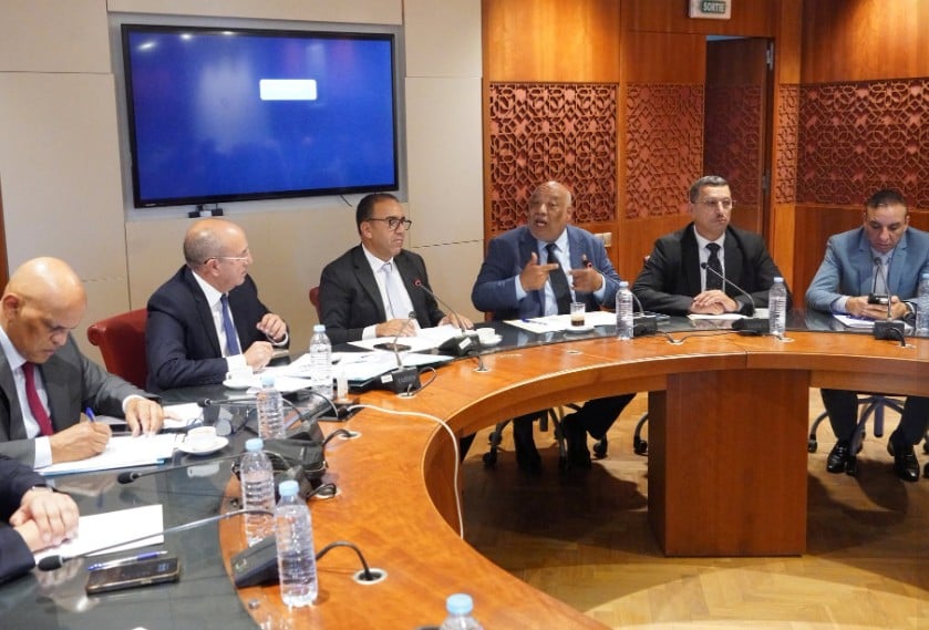 مشروع الحيوانات الضالة.. العقوبات الزجرية تفتح مواجهة بين الحكومة والبرلمان 
