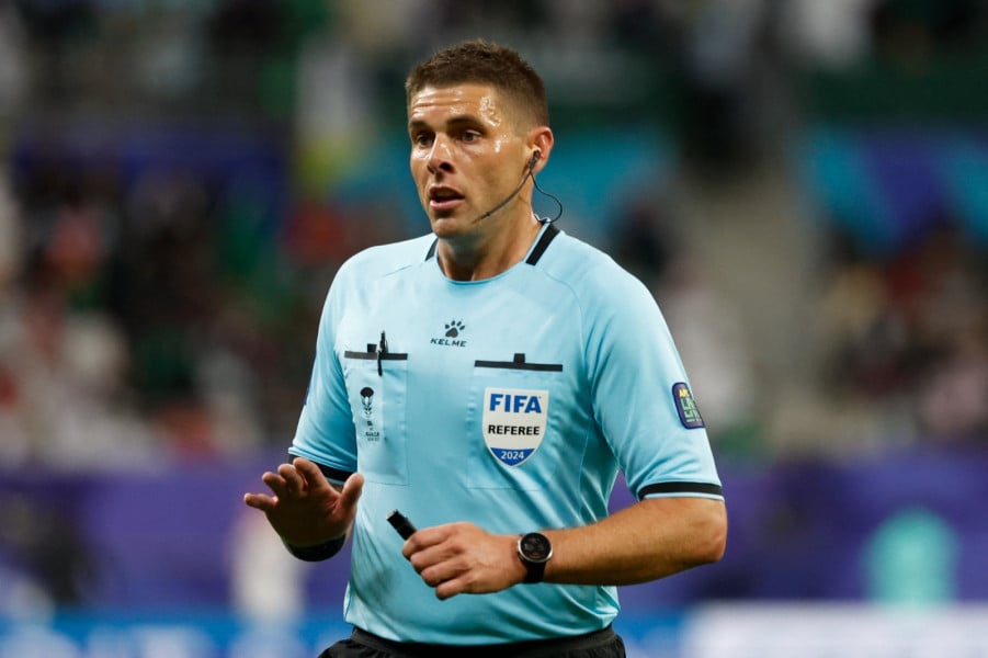 Mondial-2026: la Fifa clôt son enquête sur un arbitre soupçonné d'un geste raciste