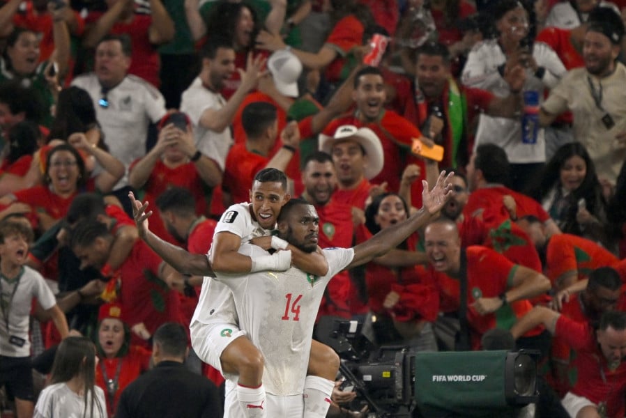 مونديال 2026..تتويج المدافع المغربي عيسى ديوب بجائزة" أفضل لاعب" في مباراة المغرب و هولندا