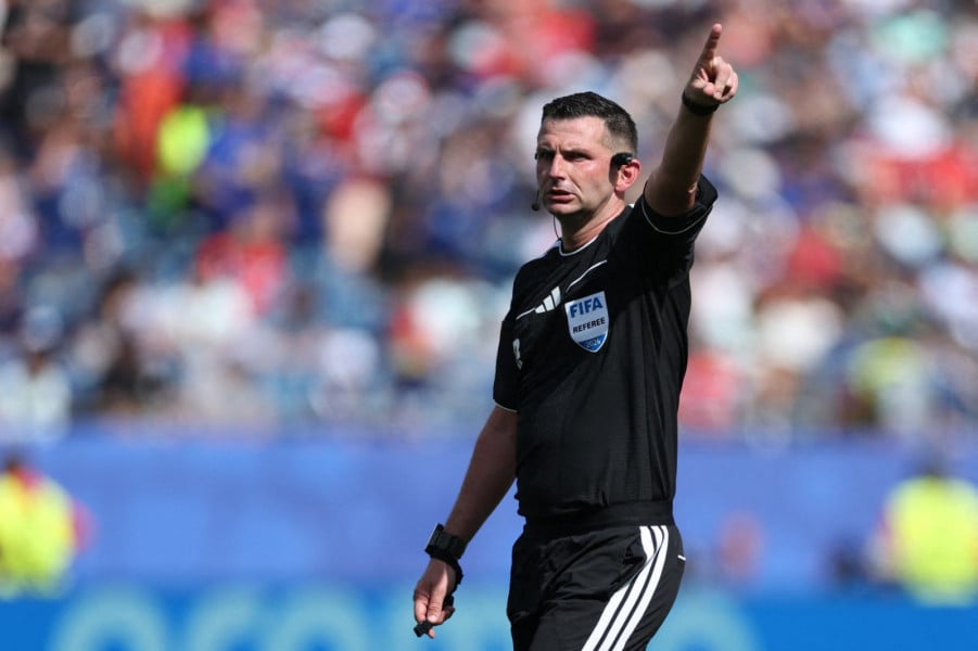 Mondial 2026: L’Anglais Michael Oliver désigné pour diriger le 8è Canada-Maroc