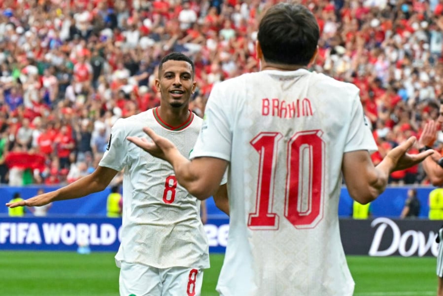لاعبو المنتخب الوطني يعربون عن امتنانهم الكبير لجلالة الملك على جهود جلالته الدؤوبة في دعم وتطوير كرة القدم المغربية