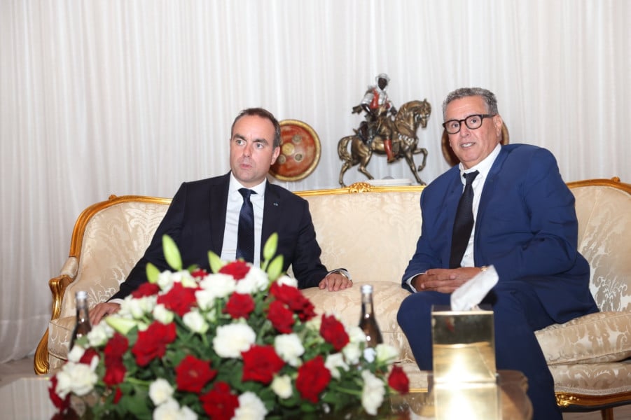 Arrivée au Maroc du Premier ministre français pour co-présider la 15e session de la Réunion de Haut Niveau Maroc-France