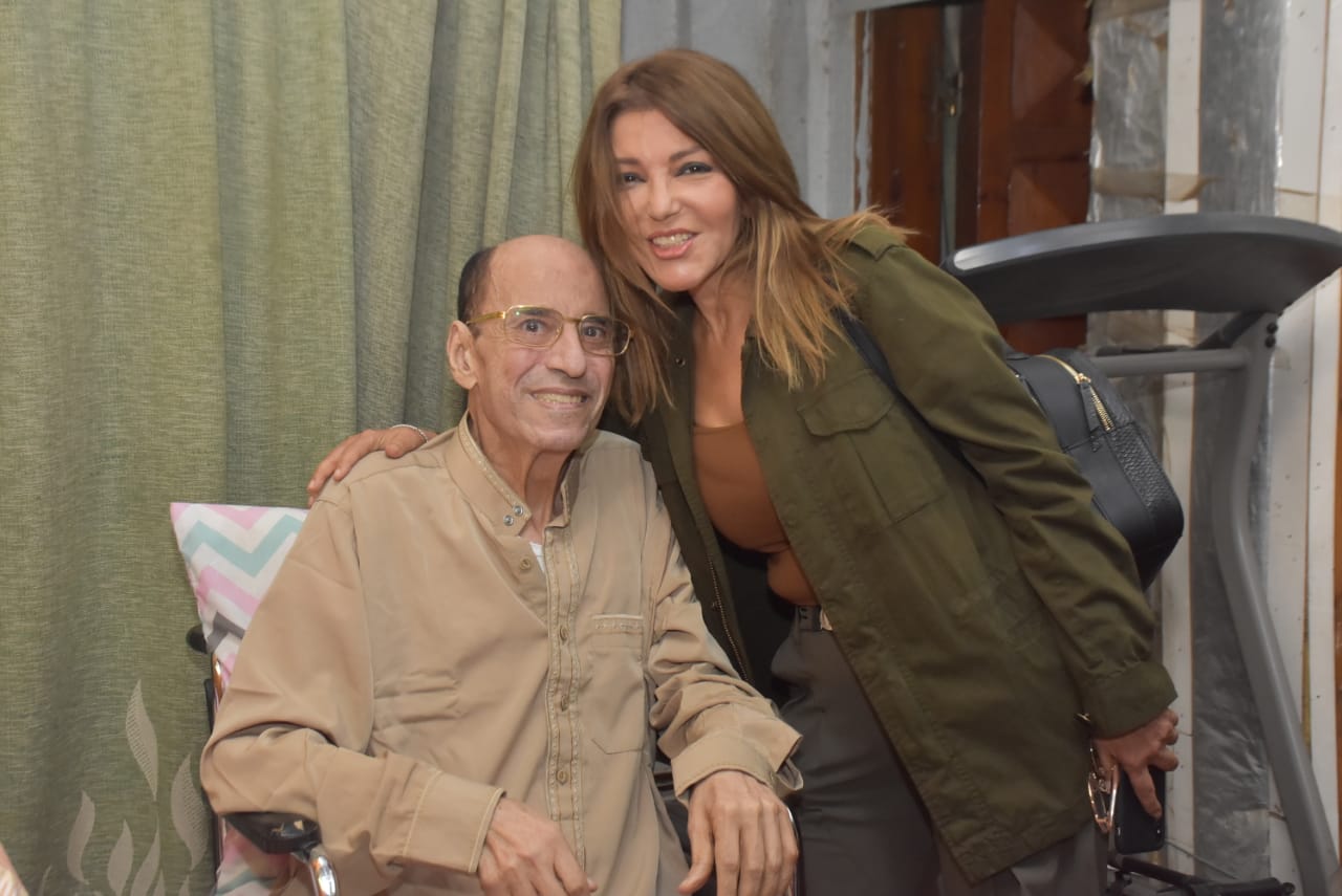 سميرة سعيد في زيارتها للموسيقار الراحل جمال سلامة 