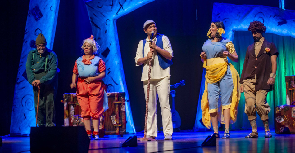 من عروض مسرحية "نايضة 2" 