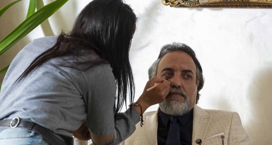 مهنة الماكياج المندرجة في المهن الفنية والتقنية 