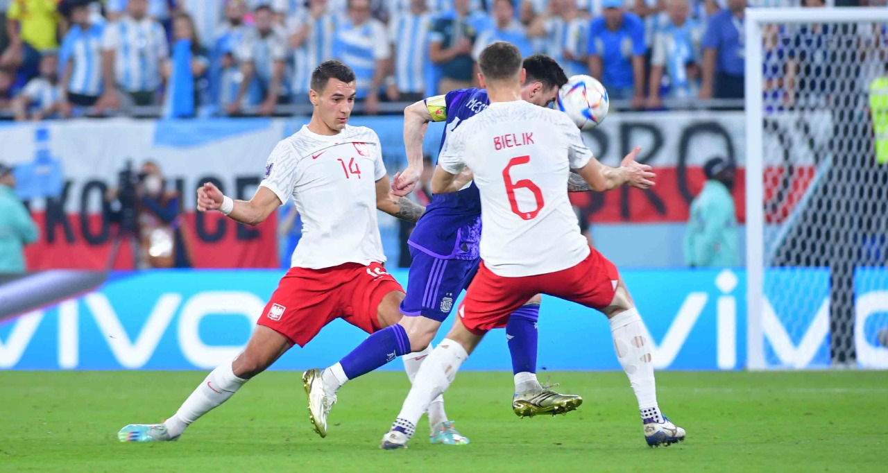 من مباراة بولندا والأرجنتين   تصوير/ رزقو عبد المجيد