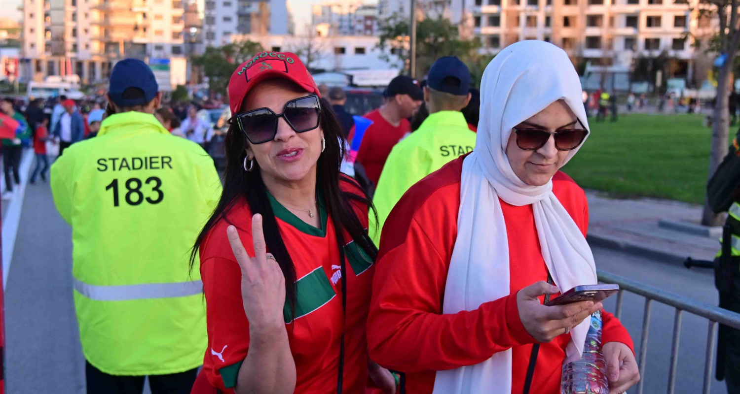 الجمهور المغربي قبل مباراة المغرب والبرازيل   تصوير/ رزقو عبد المجيد