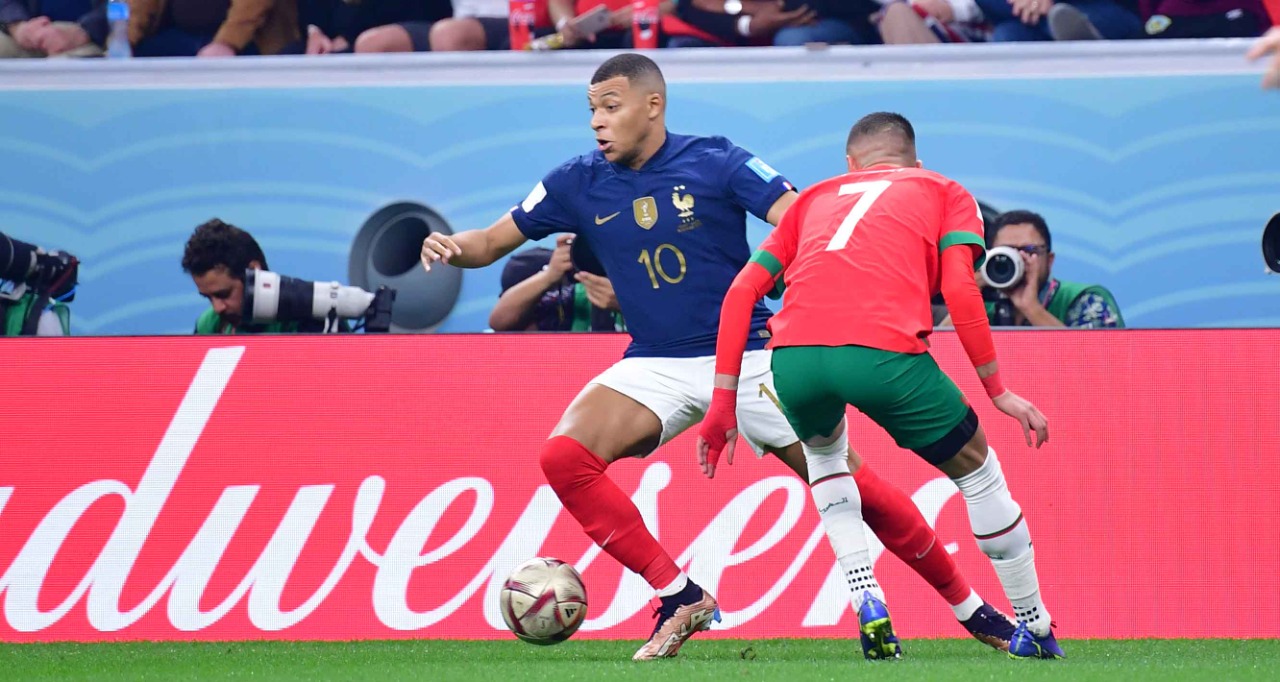 من مباراة المغرب وفرنسا   تصوير/ رزقو عبد المجيد