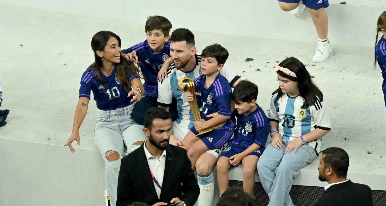 من حفل تتويج الأرجنتين بكأس العالم    تصوير/ رزقو عبد المجيد